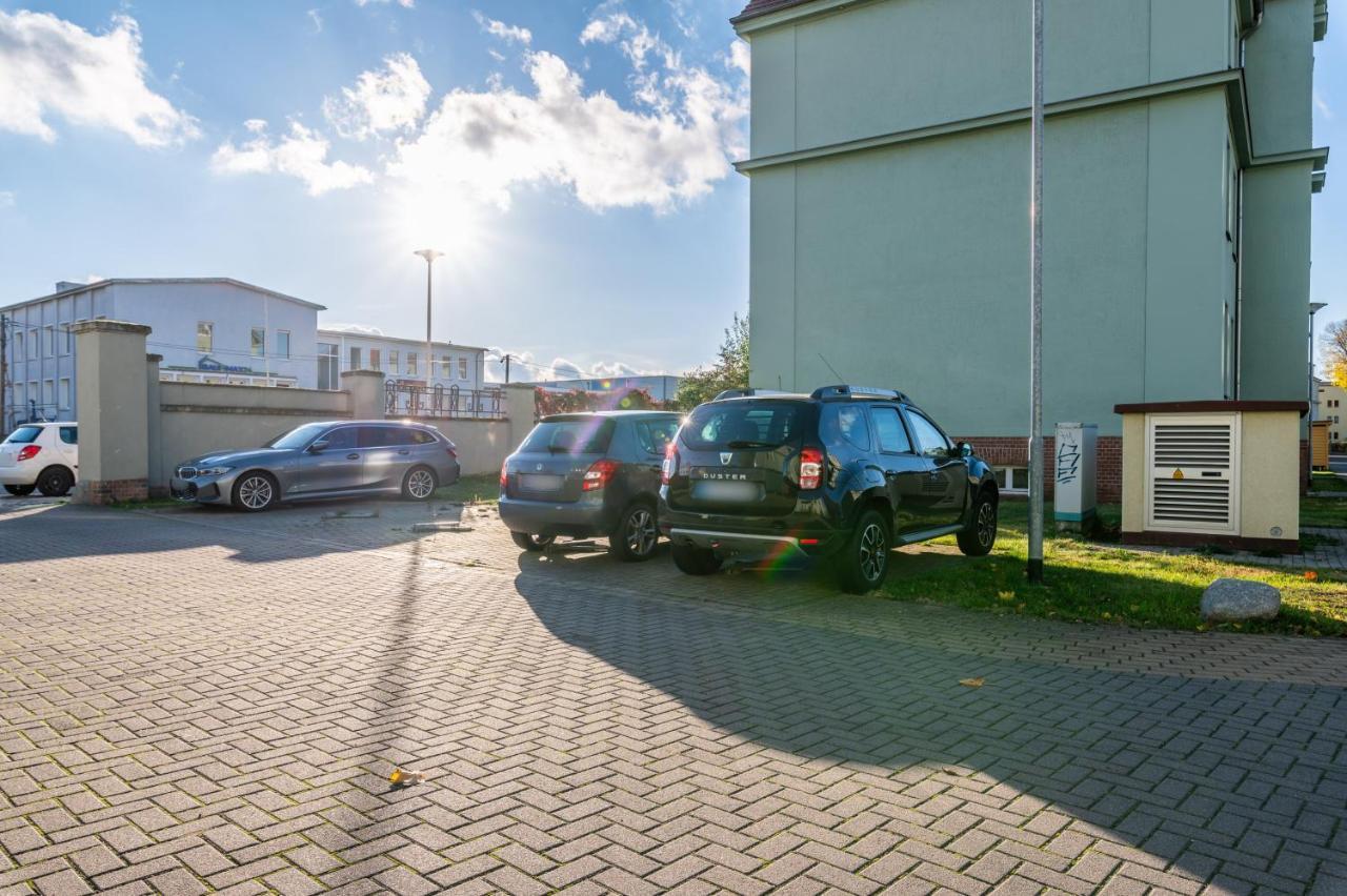 Ruhig - Privatparkplatz - Barrierearm Quiet - Private Car Park - Low Barrier ماغديبورغ المظهر الخارجي الصورة